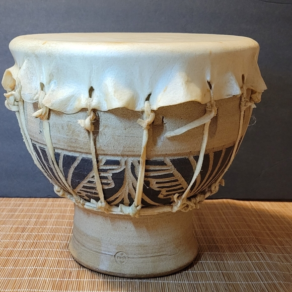 Handmade pottery DJEMBE style Skin Drum Bongo Artist Made PNW 🎶 - Picture 6 of 9